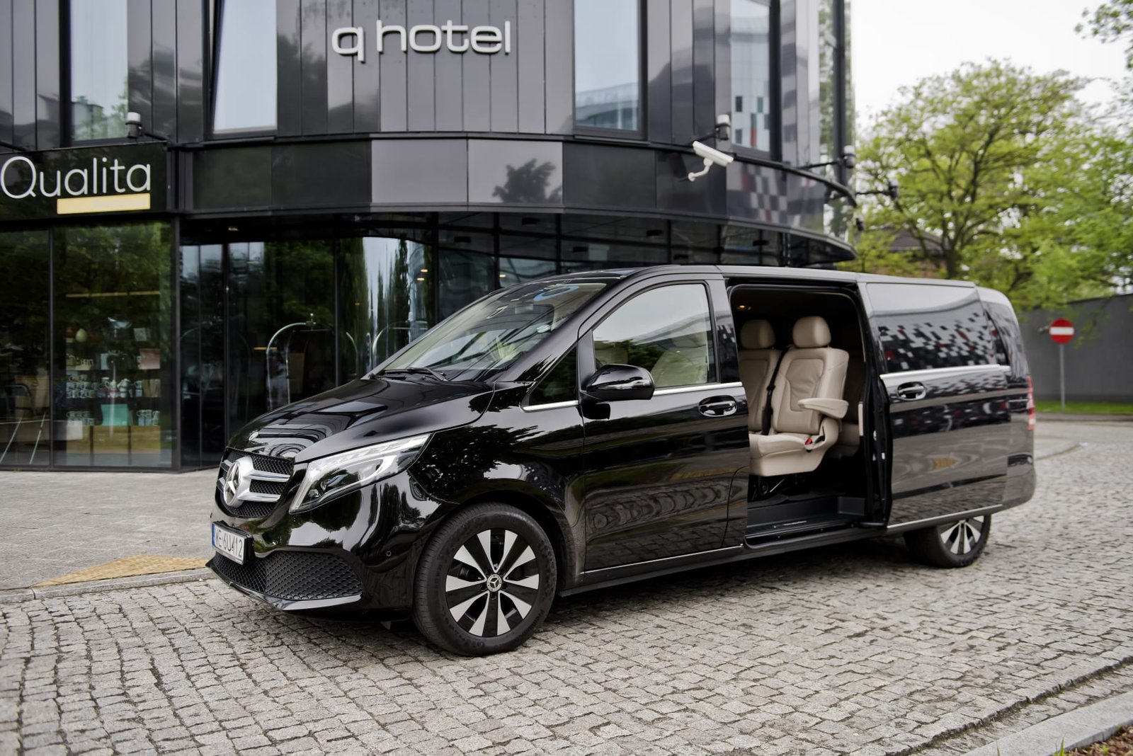Book group transport in Europe with luxury coach for seamless group travel