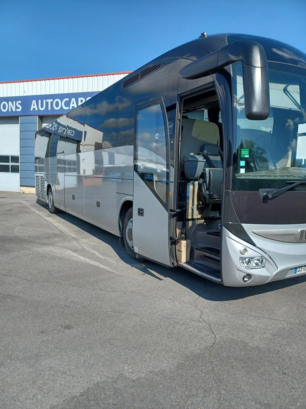 You are currently viewing Group Transport Europe: The Ultimate Guide to Seamless & Stress-Free Travel 2026
