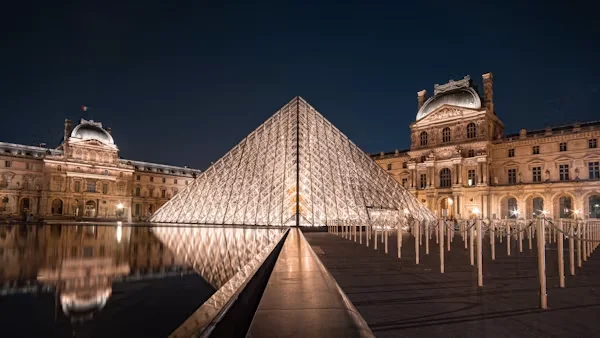 Paquete Turístico París Zúrich con monumentos icónicos, traslados privados y experiencias de lujo por Francia y Suiza.