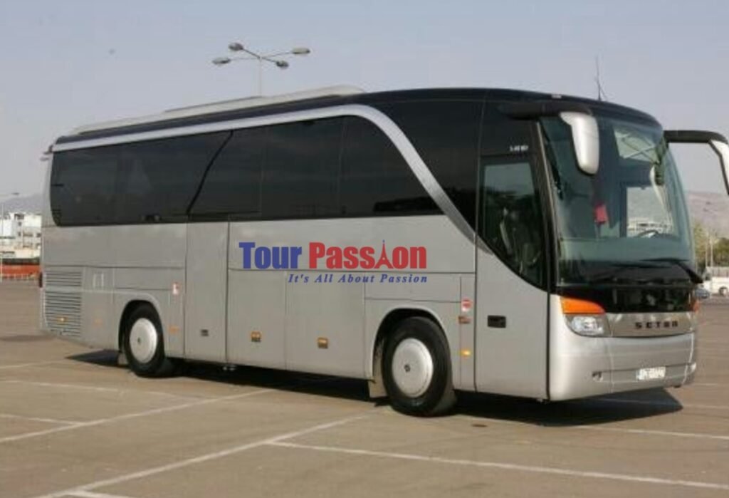 Logística para viajes internacionales en grupo por Europa con autocar de lujo en una ruta europea