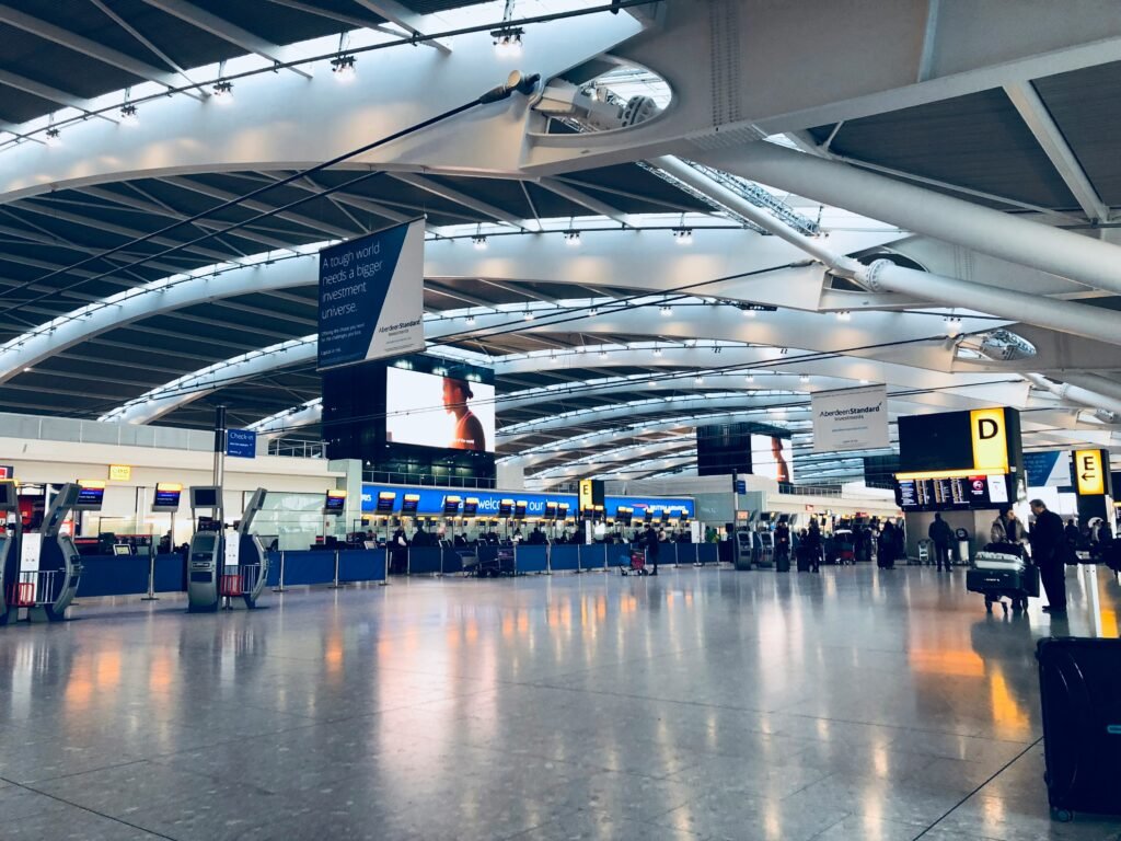 Private transfer Heathrow to London executive chauffeur service