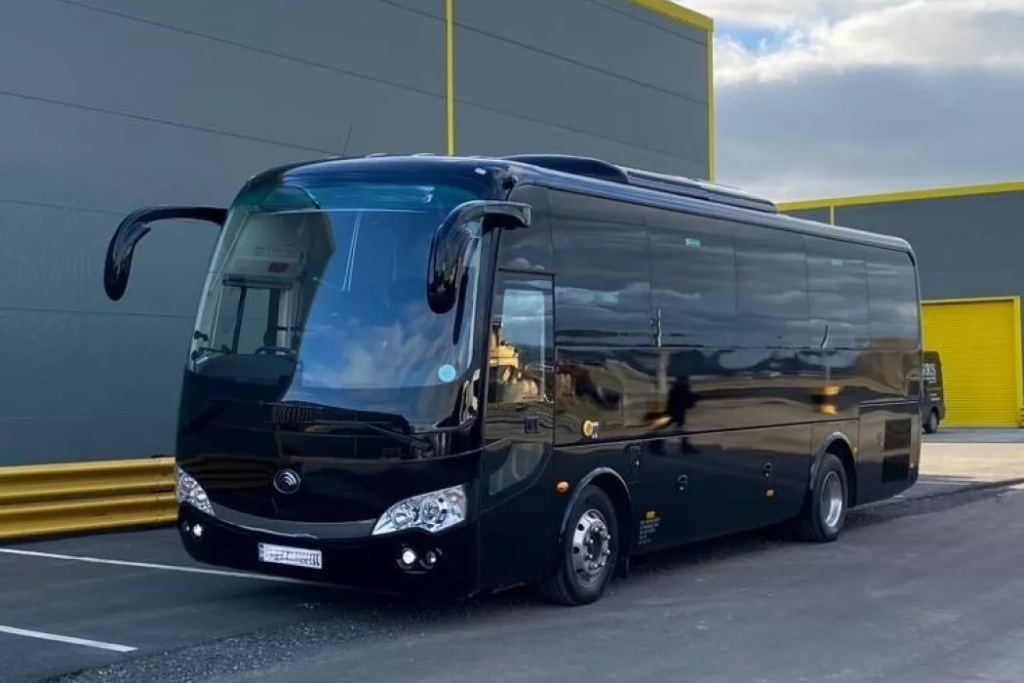 Leje af bus med chauffør Europa til lufthavnstransfer