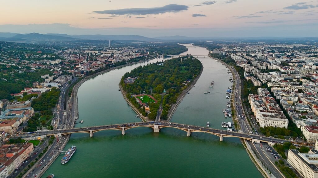 Csoportos transzfer a Margitszigetre Budapesten – privát transzfer és csoportos közlekedés